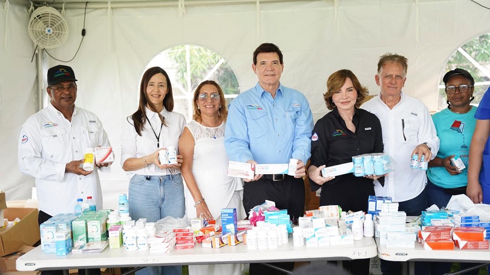 Supérate, Fundación Rica, SNS y CitiHope realizan operativo médico en el ensanche Carmelita